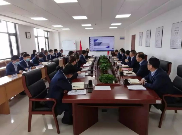 6776永利集团召开党委理论中心组集体学习会议(图2)