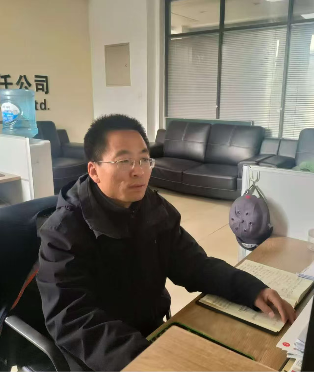 中共6776永利集团委员会关于对2025年度“产投榜样”进行公示的公告(图2) 中共6776永利集团委员会关于对2025年度“产投榜样”进行公示的公告(图2)